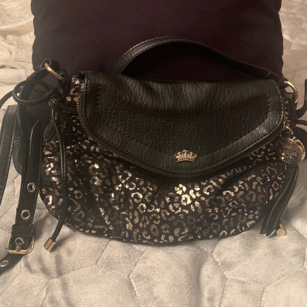 🌹Juicy Couture Cheetah Print Cross Body bag